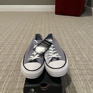 Converse Chuck Taylor All Star 557990C Women’s US 9, EUR 40 Wolf Grey/white NWT